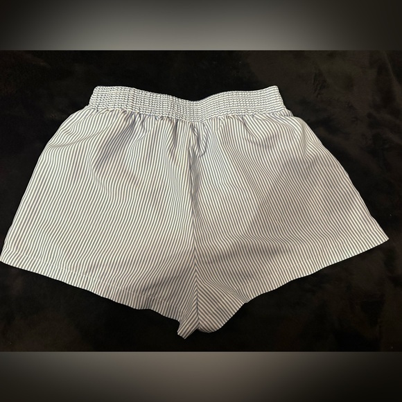 Elastic waist striped shorts - Picture 4 of 4